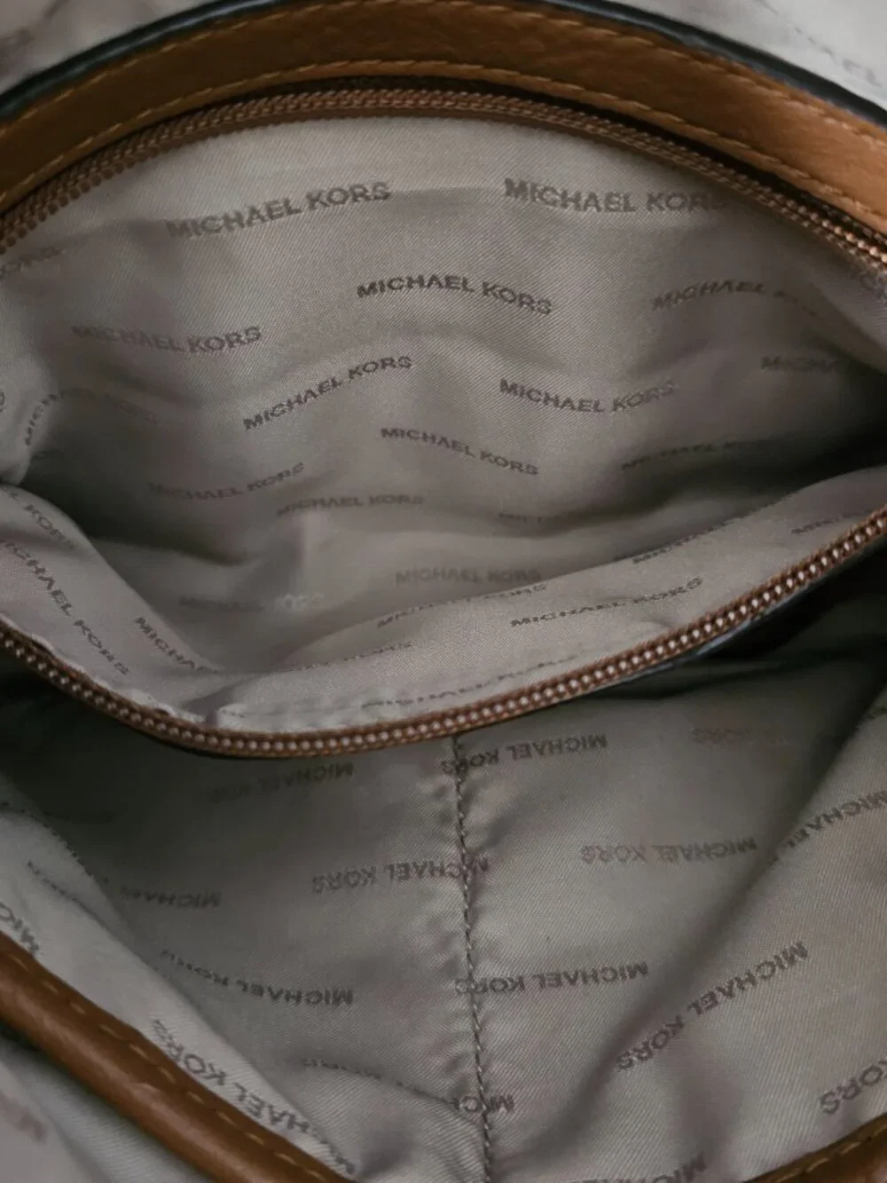 Michael Kors Lupita Pebble Leather Hobo Messenger Shoulder Bag COA Brown